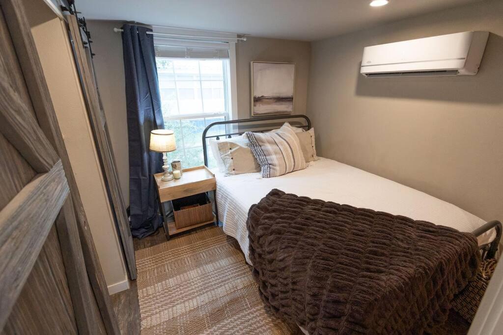 Pet Friendly Tiny House Rental With New Access To Guadalupe River Nbtx New Braunfels Exterior photo