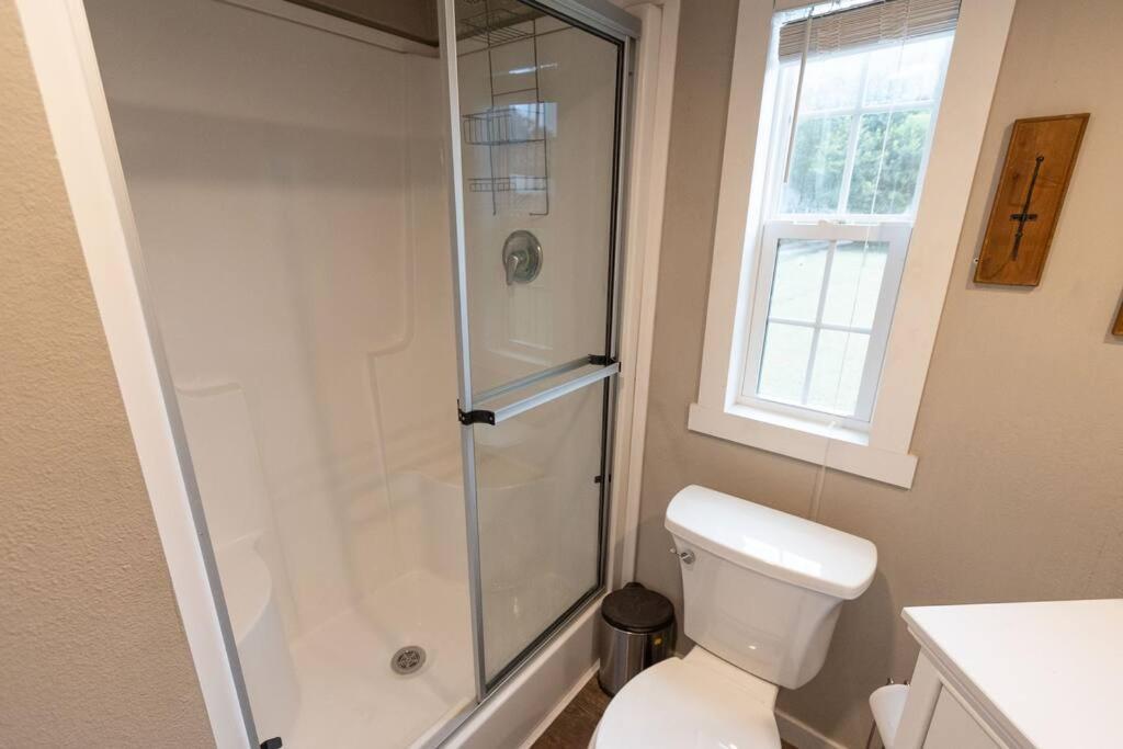 Pet Friendly Tiny House Rental With New Access To Guadalupe River Nbtx New Braunfels Exterior photo
