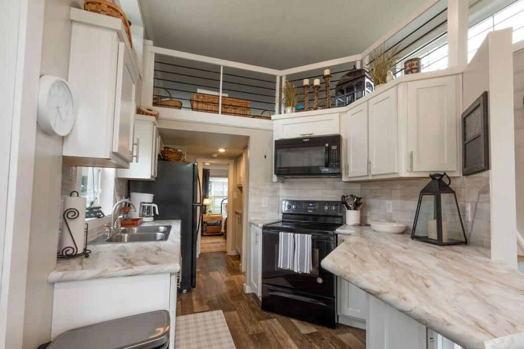 Pet Friendly Tiny House Rental With New Access To Guadalupe River Nbtx New Braunfels Exterior photo