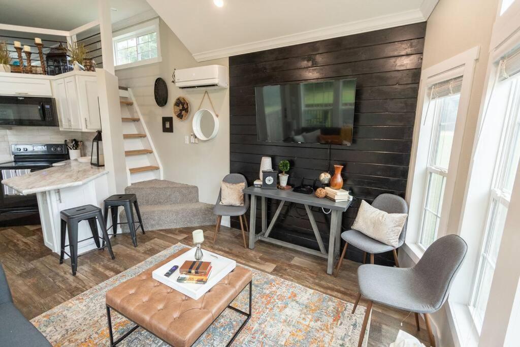 Pet Friendly Tiny House Rental With New Access To Guadalupe River Nbtx New Braunfels Exterior photo