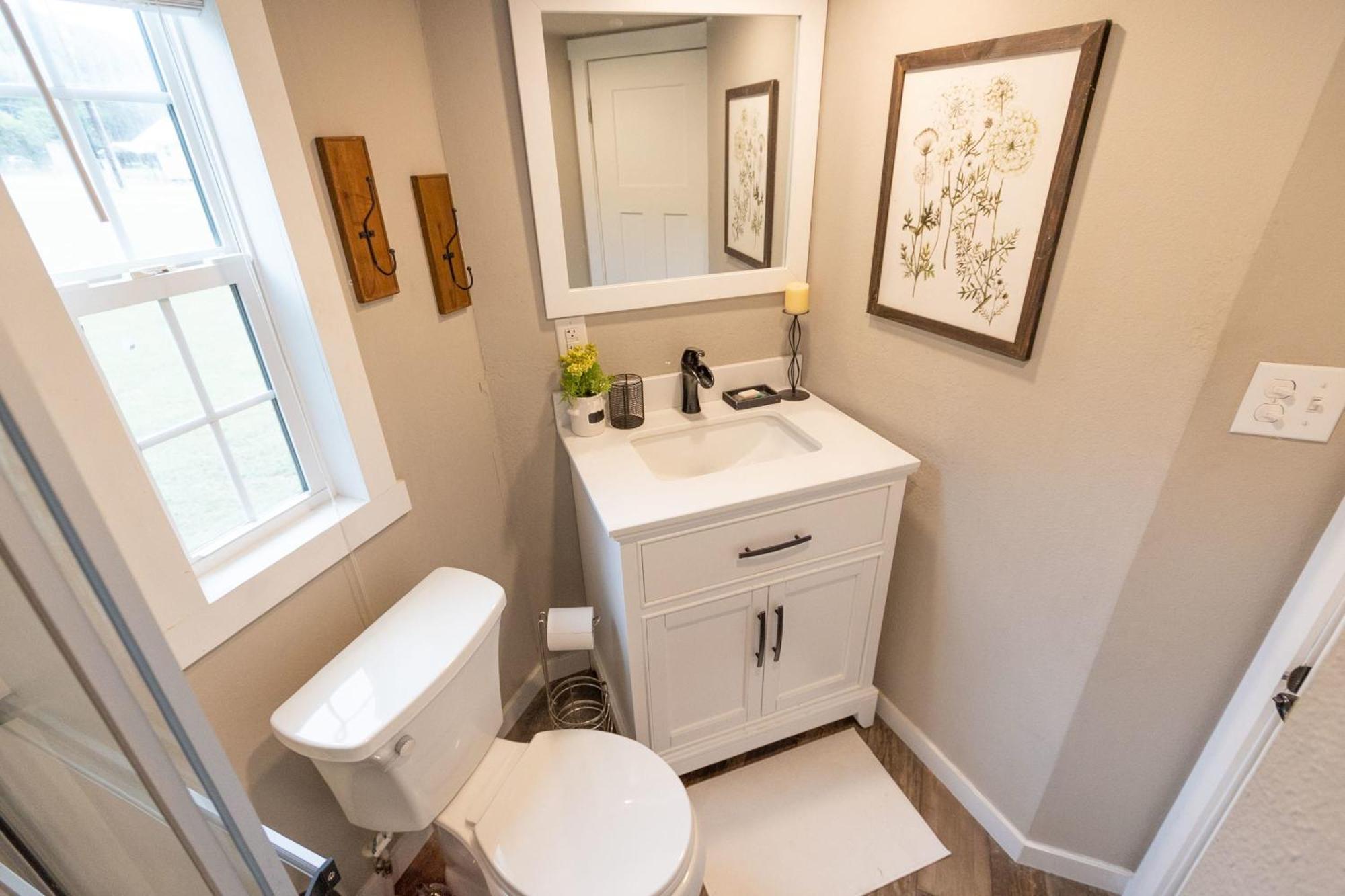 Pet Friendly Tiny House Rental With New Access To Guadalupe River Nbtx New Braunfels Exterior photo