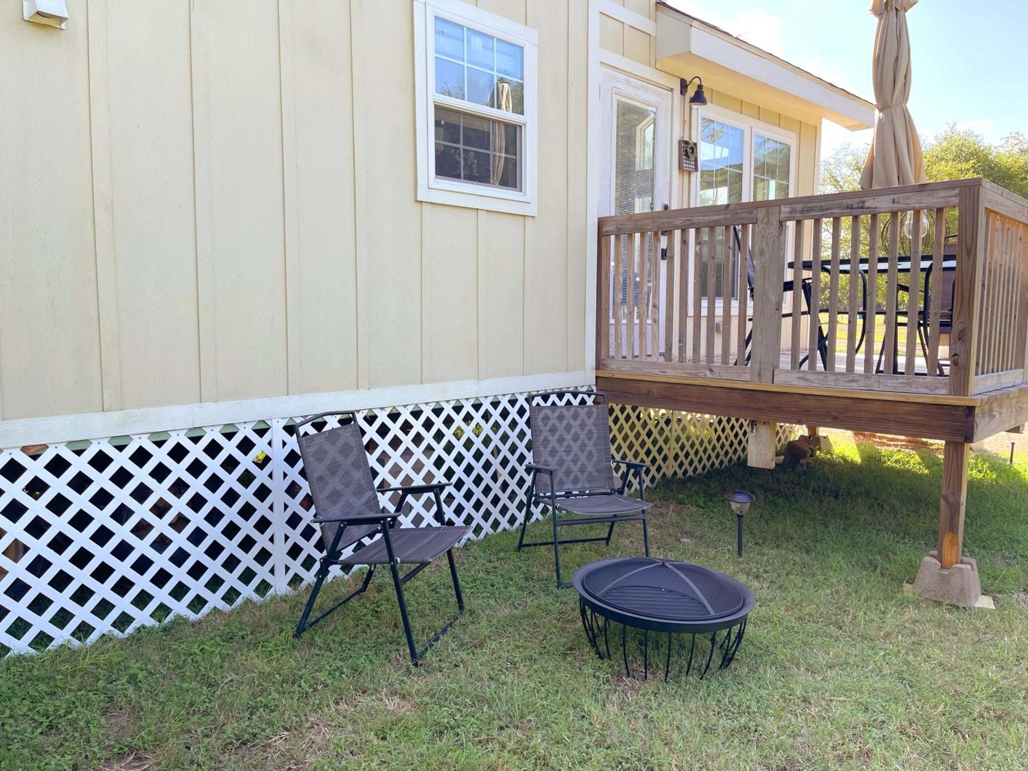 Pet Friendly Tiny House Rental With New Access To Guadalupe River Nbtx New Braunfels Exterior photo