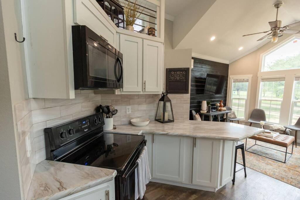 Pet Friendly Tiny House Rental With New Access To Guadalupe River Nbtx New Braunfels Exterior photo